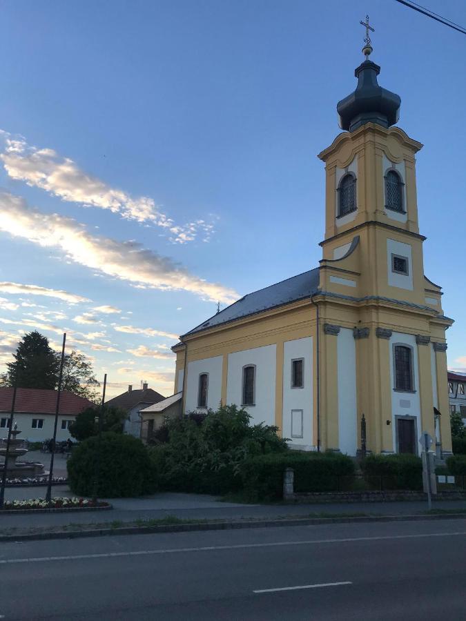 Notarius Vendeghaz Bed & Breakfast Poroszló Exterior foto